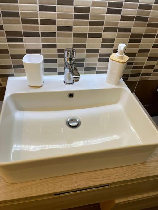 Appartement Nel Quartiere Bayres Completamente Rinnovata *